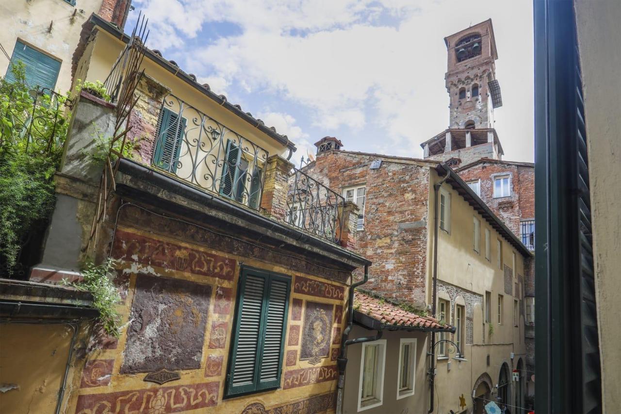 Rooms Corte Delle Uova Centro Storico Piazza San Michele Лука Екстериор снимка