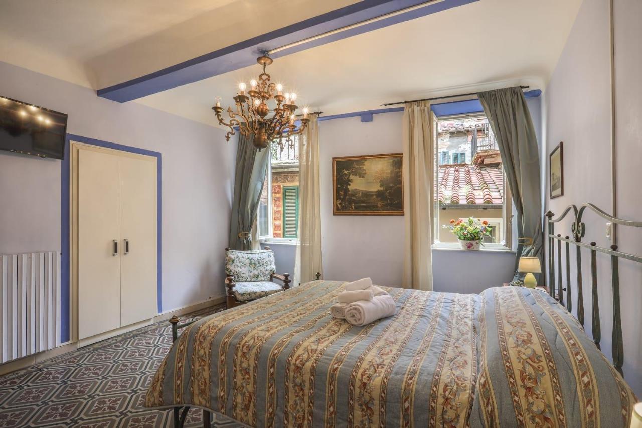Rooms Corte Delle Uova Centro Storico Piazza San Michele Лука Екстериор снимка