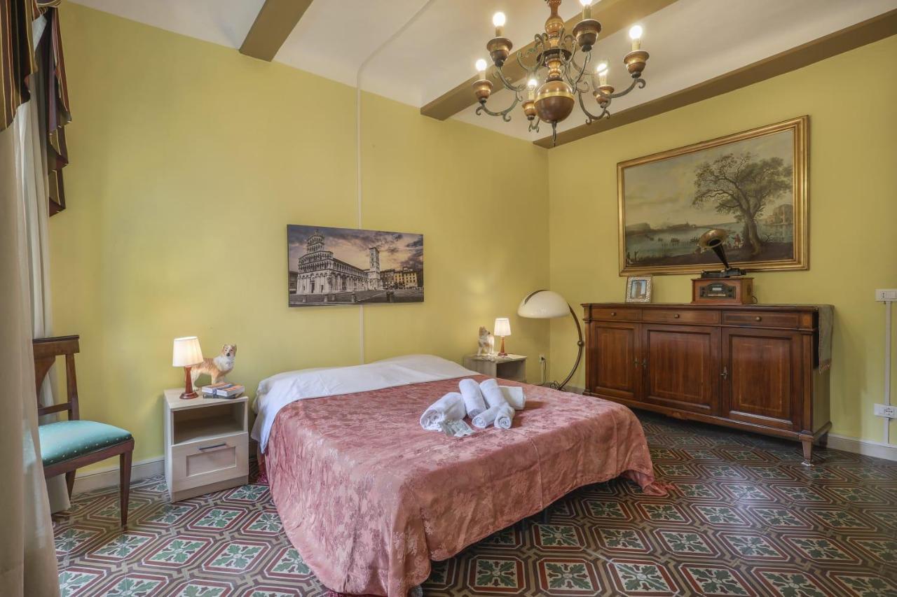 Rooms Corte Delle Uova Centro Storico Piazza San Michele Лука Екстериор снимка