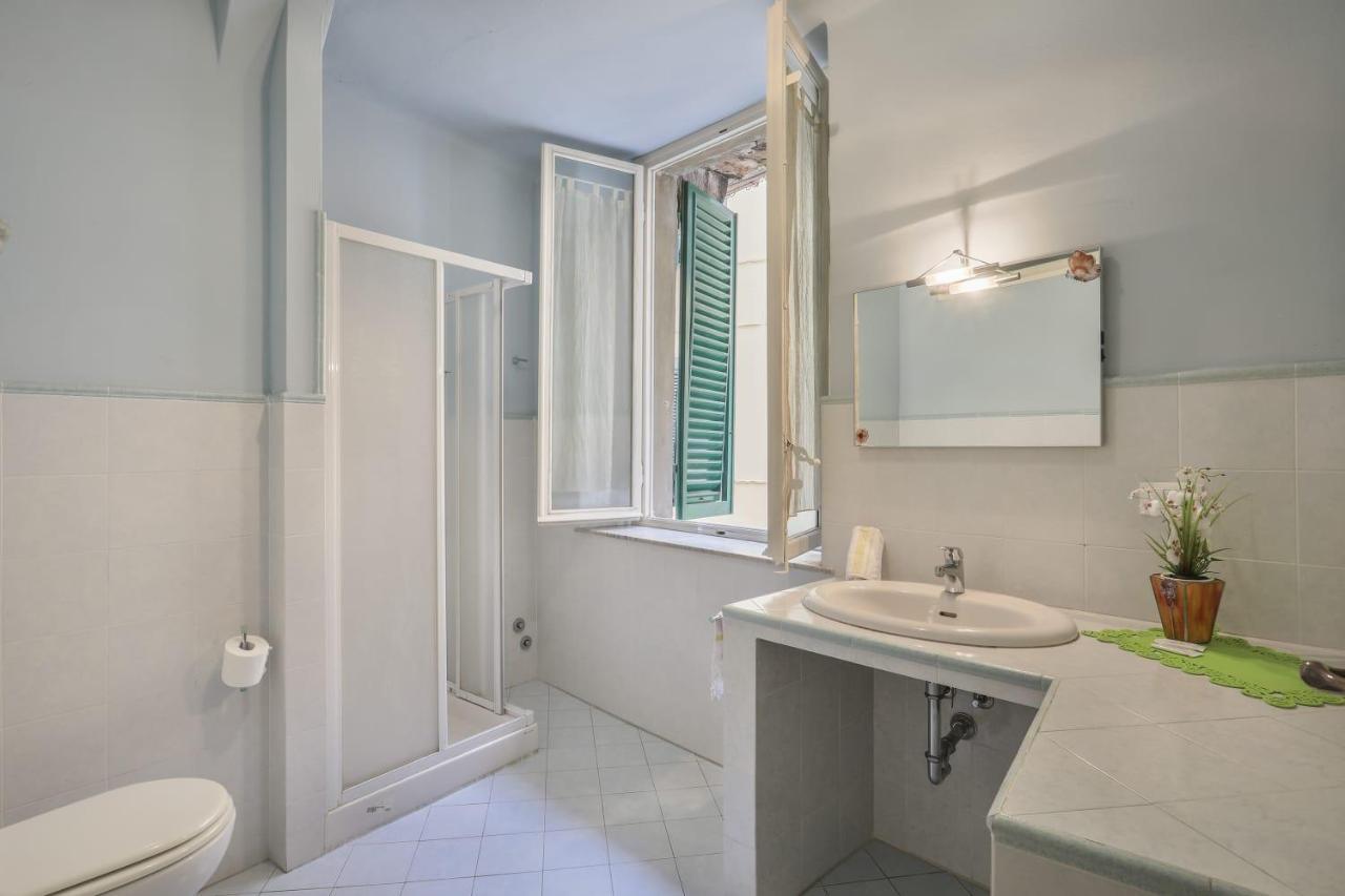 Rooms Corte Delle Uova Centro Storico Piazza San Michele Лука Екстериор снимка