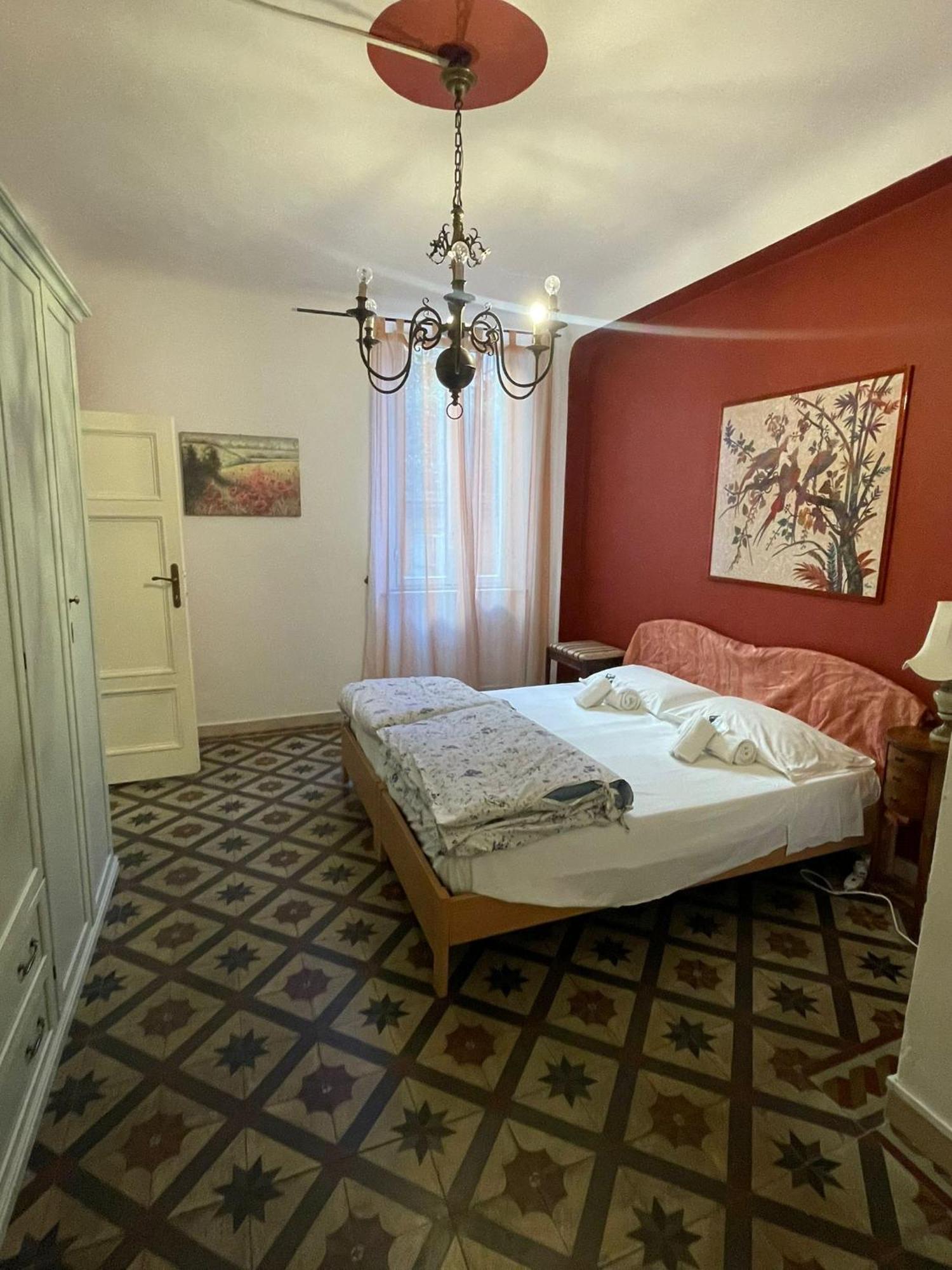 Rooms Corte Delle Uova Centro Storico Piazza San Michele Лука Екстериор снимка